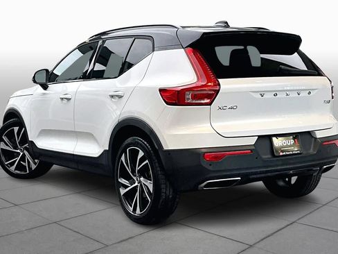 Used 2019 Volvo XC40 T5 R-Design image 12