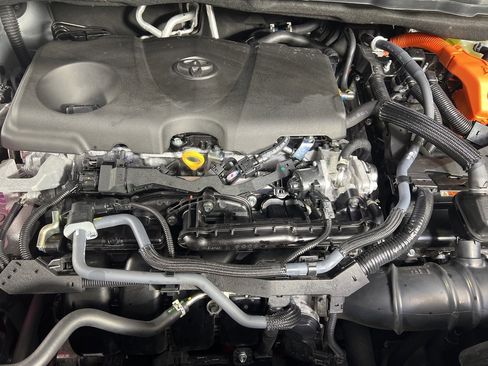 Used 2025 Toyota Sienna XLE image 46