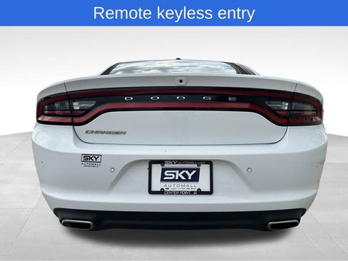 Used 2022 Dodge Charger SXT image 6