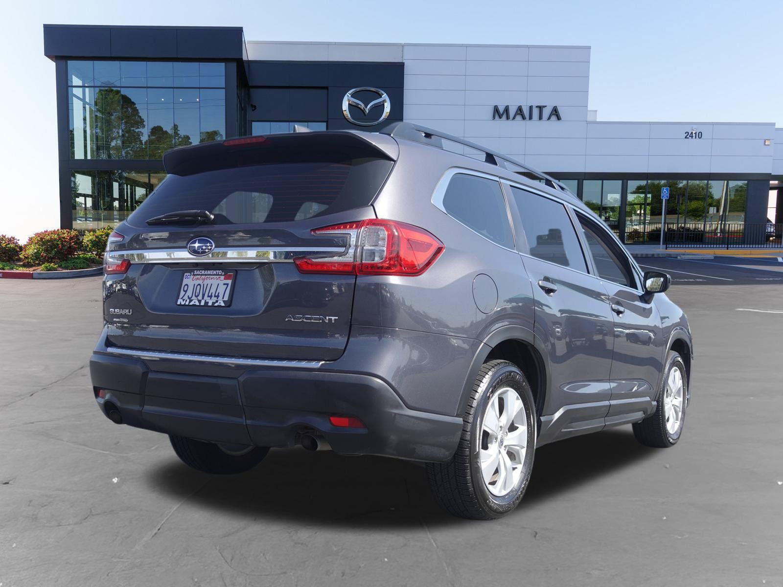 Used 2023 Subaru Ascent 8-Passenger AWD/4WD image 3