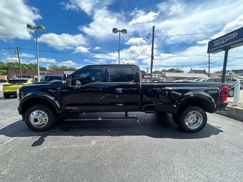 Used 2025 Ford F450 Platinum w/ Snow Plow Prep Package AWD/4WD image 4