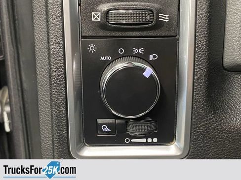 Used 2018 RAM 1500 Classic SLT image 22