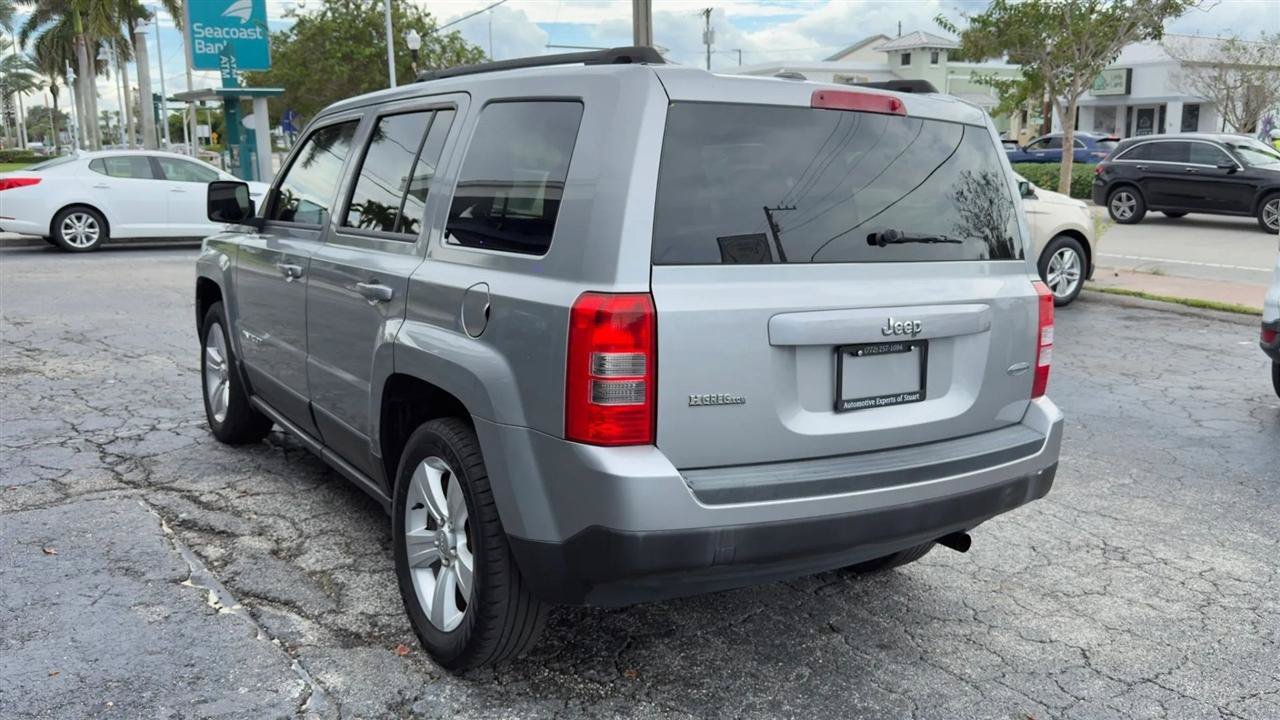 Used 2015 Jeep Patriot Latitude FWD image 3