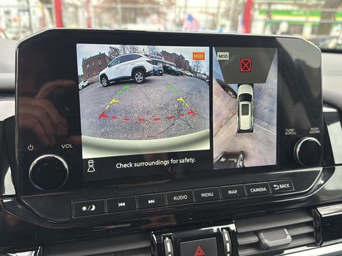 Used 2023 Nissan Pathfinder Platinum image 20