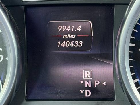 Used 2014 Mercedes-Benz GL 450 4MATIC image 21