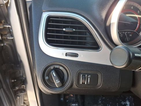 Used 2016 Dodge Journey SXT w/ Comfort/Convenience Group image 17