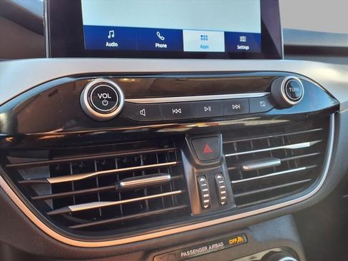 Used 2021 Ford Escape SE image 8