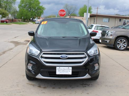 Used 2017 Ford Escape SE AWD/4WD image 3
