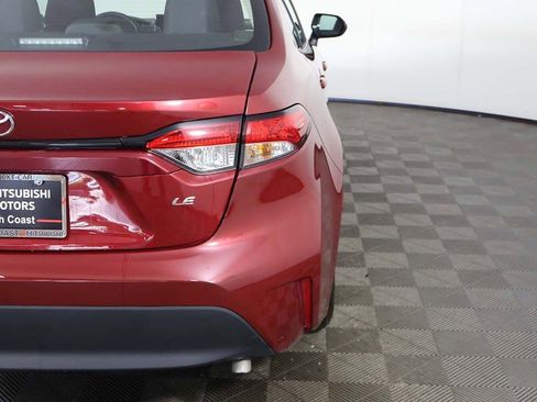 Used 2025 Toyota Corolla LE FWD image 13