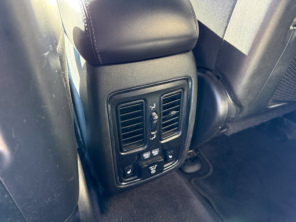 Used 2018 Jeep Grand Cherokee Limited AWD/4WD image 15