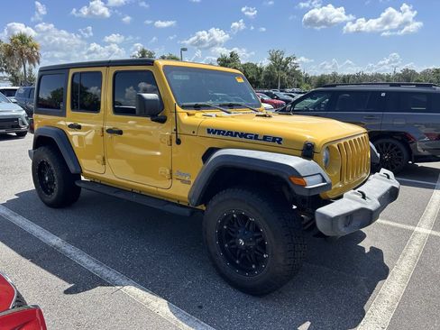 Used 2018 Jeep Wrangler Unlimited Sport S AWD/4WD image 2