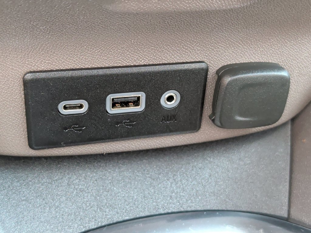 Used 2024 Chevrolet Malibu LT FWD image 28