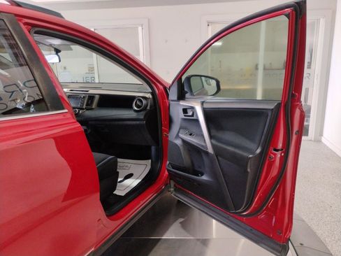 Used 2015 Toyota RAV4 LE FWD image 78