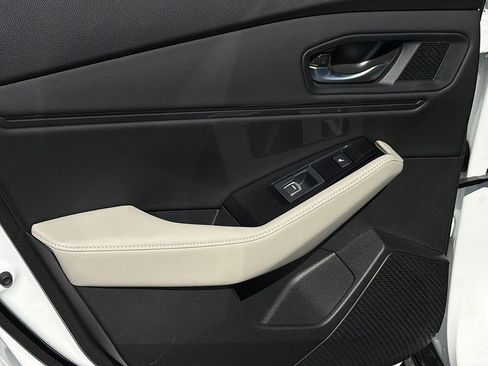 Used 2025 Honda Accord Touring image 9