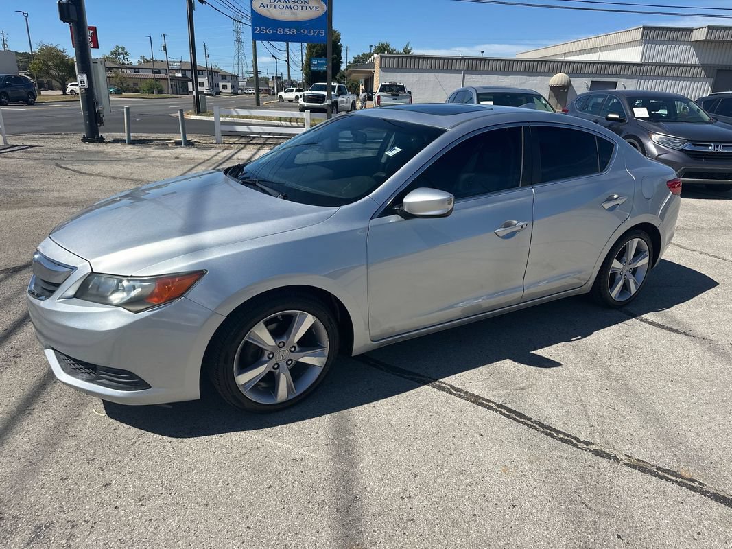 Used 2015 Acura ILX FWD image 2