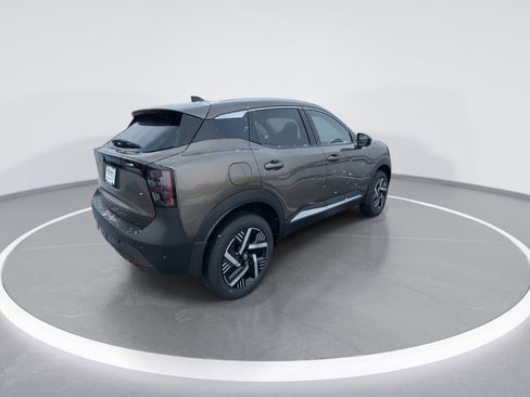 New 2026 Nissan Kicks SV image 8