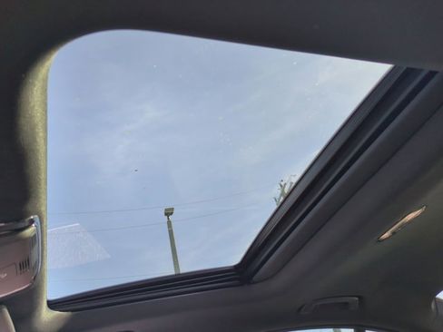 Used 2022 BMW 330i Sedan w/ Driving Assistance Package image 19