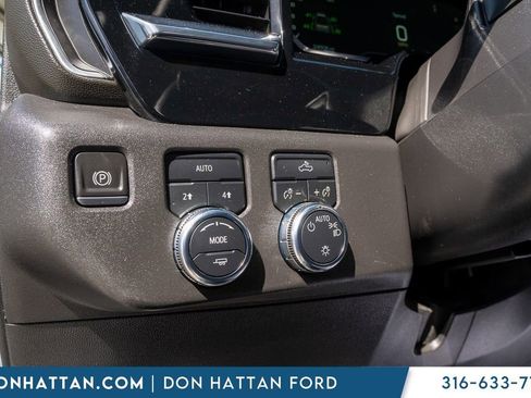 Used 2022 GMC Sierra 1500 SLE image 13