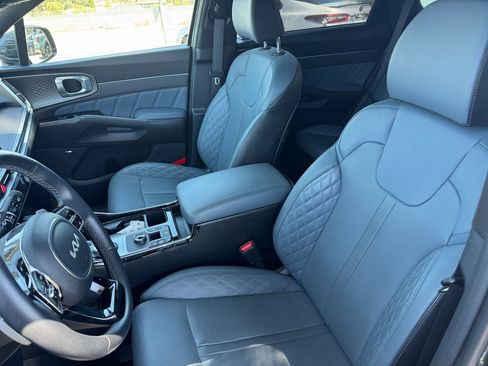 Certified 2025 Kia Sorento SX Prestige image 10