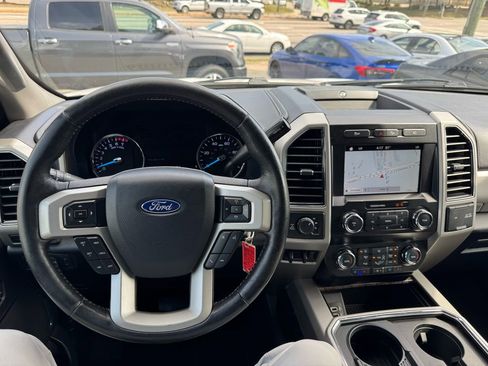 Used 2019 Ford F250 Lariat w/ Lariat Value Package AWD/4WD image 9