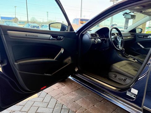 Used 2014 Volkswagen Passat TDI SE image 27