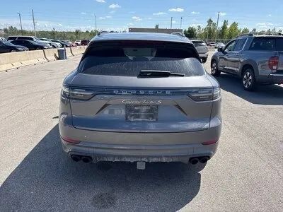 Used 2021 Porsche Cayenne Turbo S AWD/4WD image 9