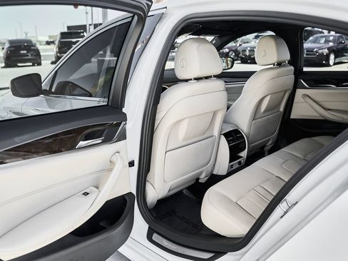 Used 2018 BMW 540i w/ Premium Package RWD image 14