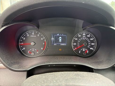 Used 2017 Kia Optima LX FWD image 4