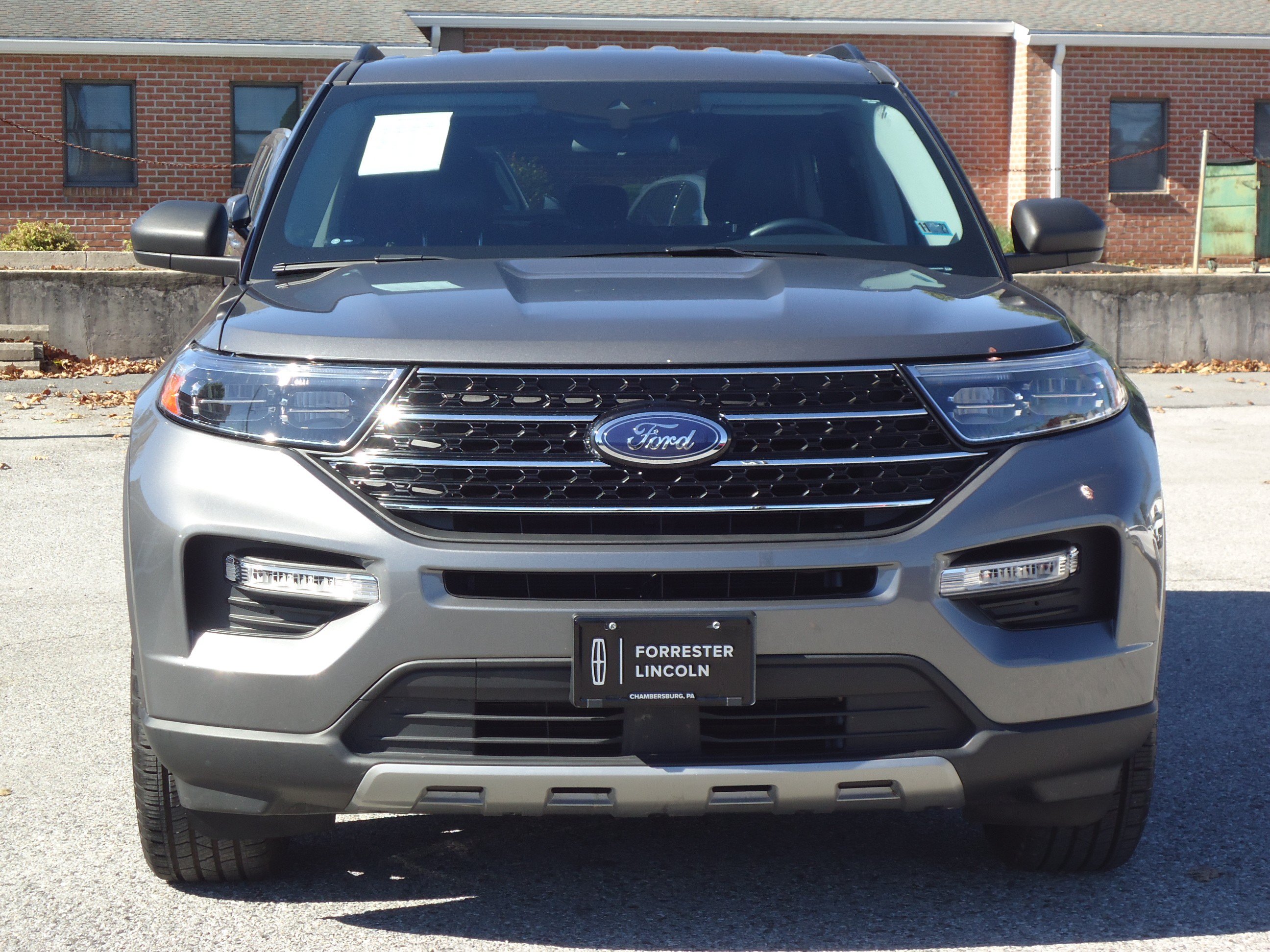 Used 2021 Ford Explorer XLT w/ Equipment Group 202A AWD/4WD image 8