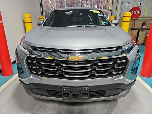 Used 2025 Chevrolet Equinox LT image 9