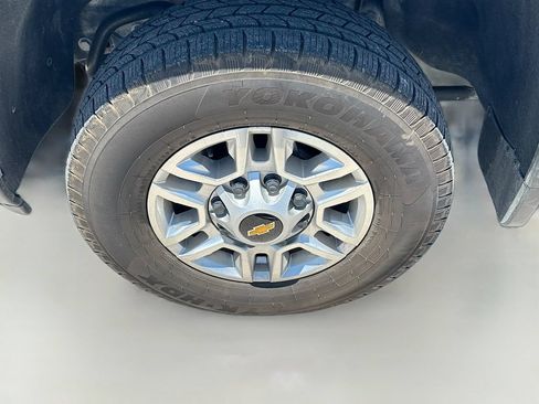 Used 2024 Chevrolet Silverado 2500 LT w/ Texas Edition AWD/4WD image 11