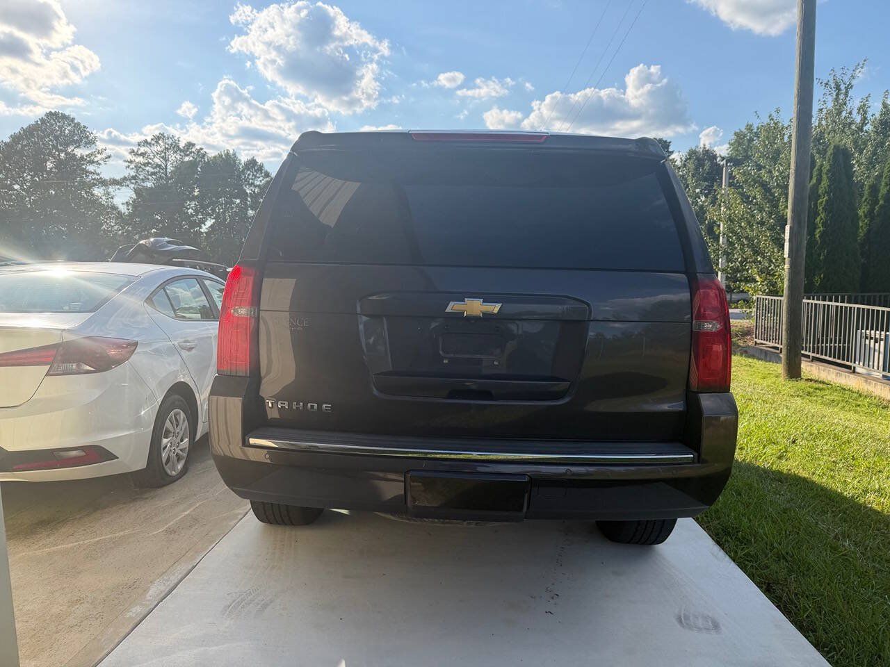 Used 2015 Chevrolet Tahoe LTZ RWD image 3