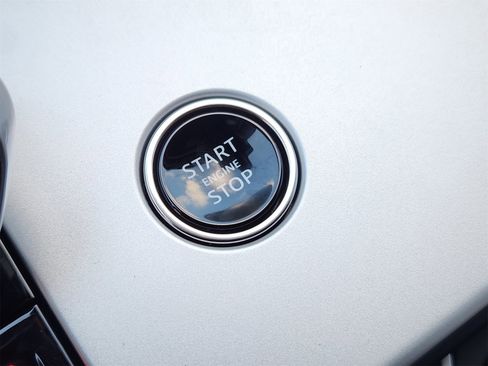 Used 2026 Land Rover Range Rover Long Wheelbase Autobiography image 19