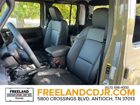 New 2025 Jeep Gladiator Sport image 18