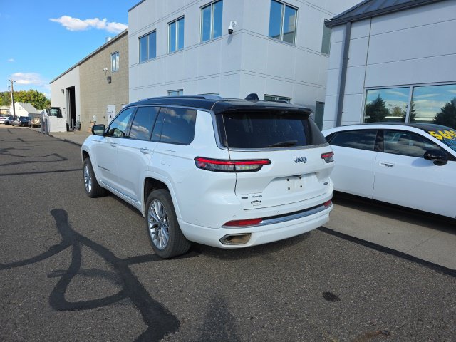 Used 2023 Jeep Grand Cherokee L Summit w/ Advanced Protech Group IV AWD/4WD image 6