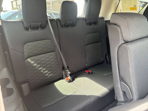 Used 2026 Nissan Pathfinder SV FWD image 31