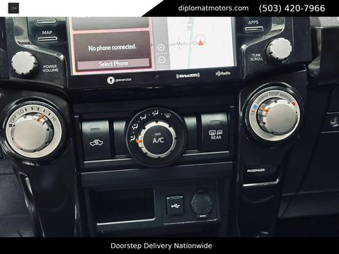 Used 2020 Toyota 4Runner Venture w/ Moonroof Package AWD/4WD image 38