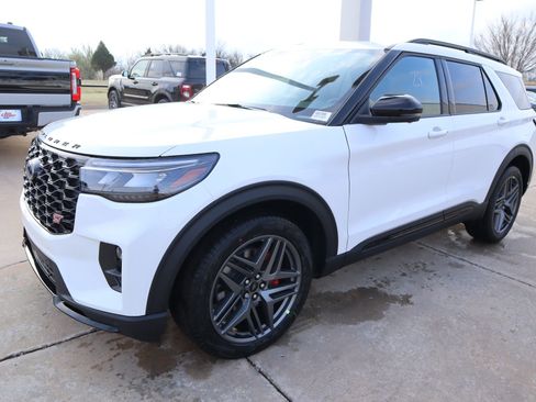 New 2026 Ford Explorer ST w/ Sun And Sound Package image 12