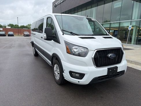 Used 2024 Ford Transit 350 XLT image 5