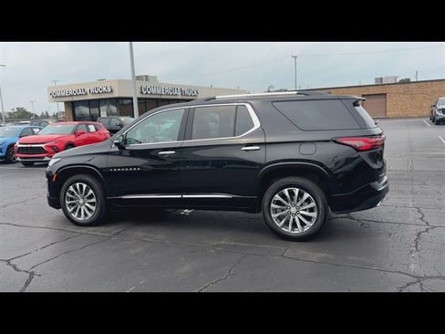 Used 2023 Chevrolet Traverse Premier w/ LPO, Floor Liner Package FWD image 6