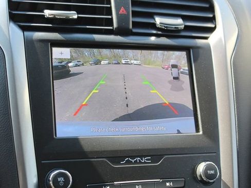 Used 2020 Ford Fusion SEL FWD image 22