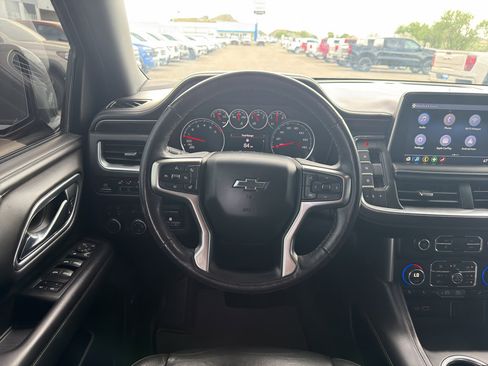 Used 2021 Chevrolet Tahoe Z71 w/ Z71 Signature Package AWD/4WD image 8