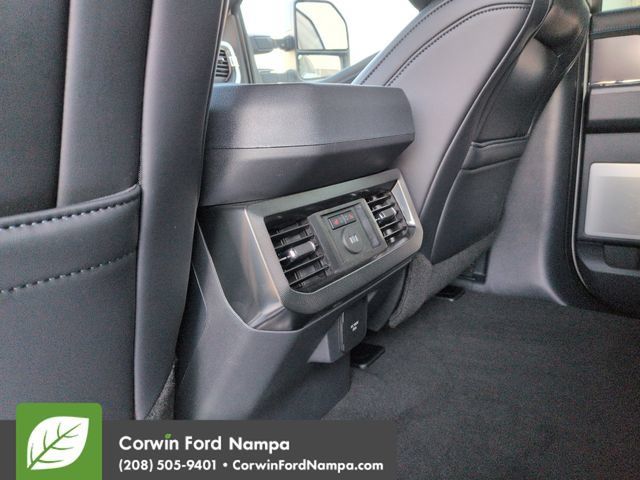 New 2026 Ford F450 Platinum w/ FX4 Off-Road Package AWD/4WD image 25