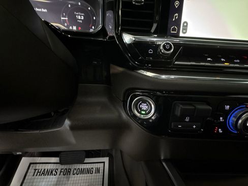 Used 2024 GMC Sierra 1500 SLT w/ SLT Convenience Package image 16