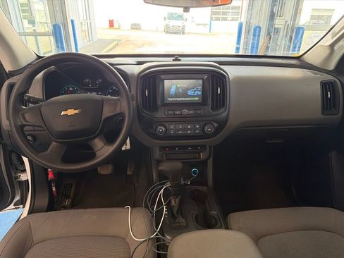 Used 2018 Chevrolet Colorado W/T RWD image 5