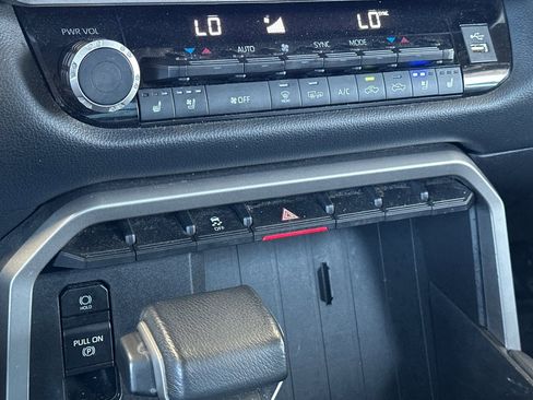 Used 2022 Toyota Tundra Limited RWD image 18