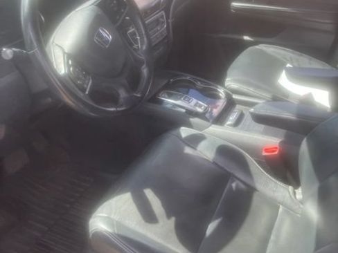 Used 2019 Honda Pilot Touring image 8