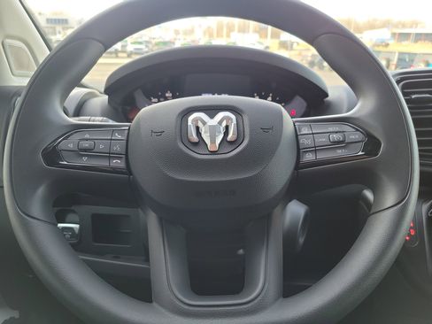 Used 2025 RAM ProMaster 2500 w/ Convenience Group image 8