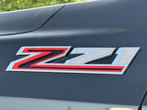 Used 2022 Chevrolet Tahoe Z71 w/ Luxury Package AWD/4WD image 13