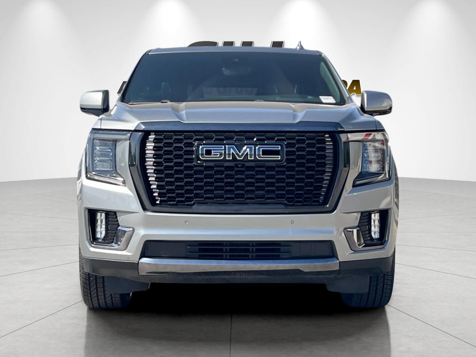 Used 2023 GMC Yukon Denali Ultimate w/ LPO, Floor Liner Package AWD/4WD image 8